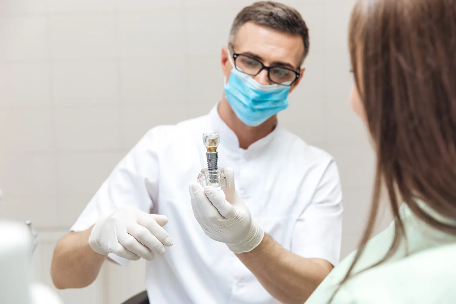 Dentysta Warszawa implanty