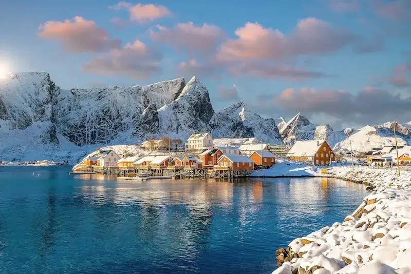 Ile mieszkańców ma Norwegia?